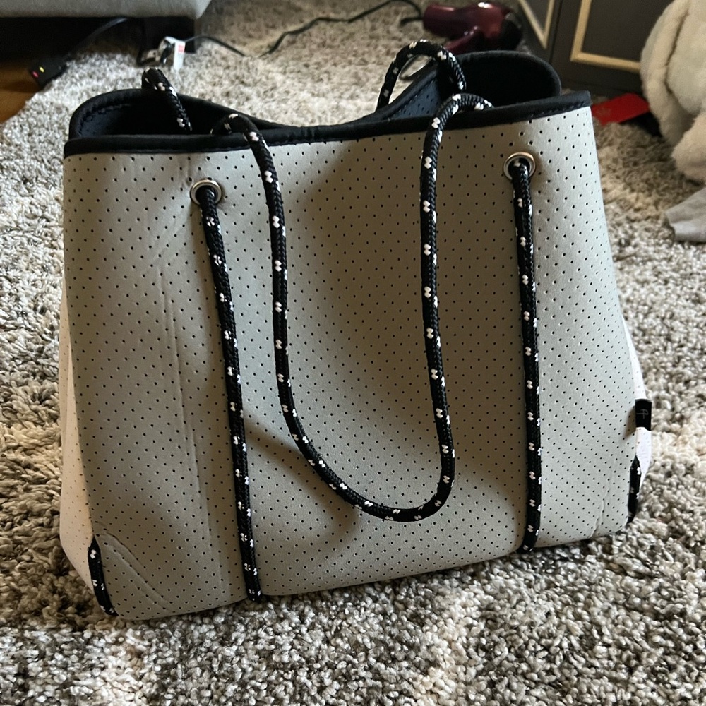 Neoprene tote